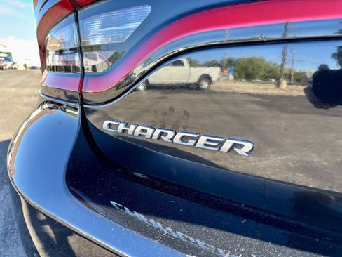 Used 2022 Dodge Charger SXT image 32