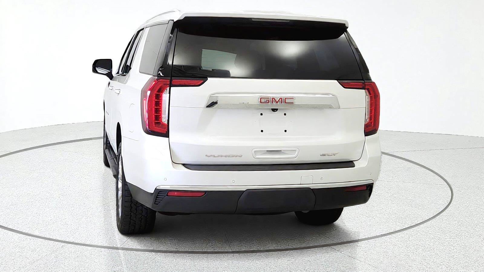 Used 2022 GMC Yukon SLT w/ SLT Premium Package AWD/4WD image 7