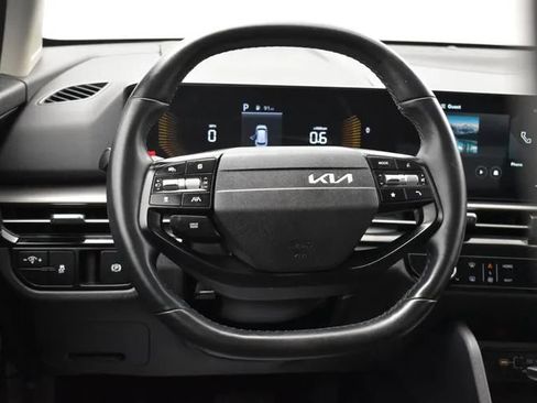 Used 2026 Kia Sportage LX FWD image 20