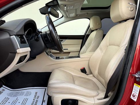 Used 2018 Jaguar XF Prestige image 10