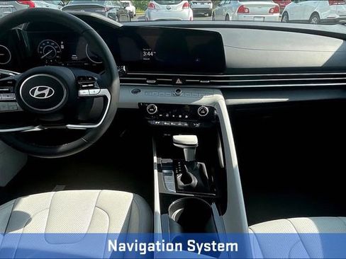 New 2025 Hyundai Elantra Limited image 6