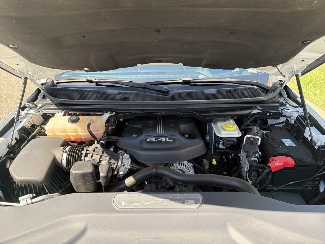 Used 2022 Jeep Grand Wagoneer Series III w/ Rear Seat Video Group 1 AWD/4WD image 14