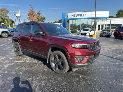 Used 2023 Jeep Grand Cherokee Altitude