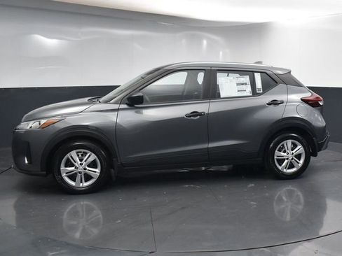 Used 2024 Nissan Kicks S FWD image 4