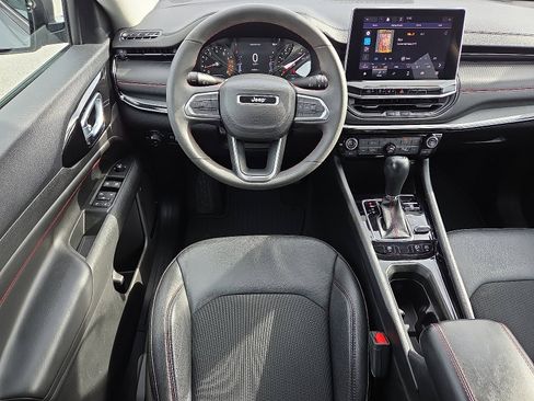 Used 2022 Jeep Compass Trailhawk image 11