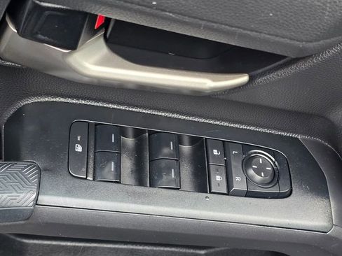 Used 2024 Toyota Tacoma TRD Off-Road image 14