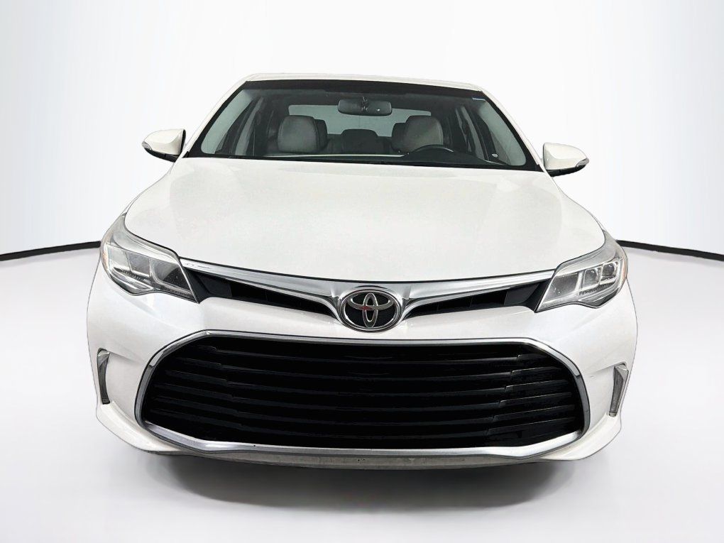 Used 2016 Toyota Avalon Touring FWD image 2