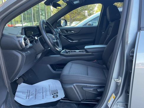 Used 2025 Chevrolet Equinox LT AWD/4WD image 9