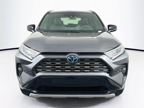 Used 2019 Toyota RAV4 XSE w/ XSE Weather Package AWD/4WD image 2