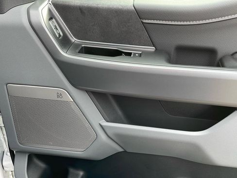 New 2025 Ford F150 XLT w/ Equipment Group 303A High image 39