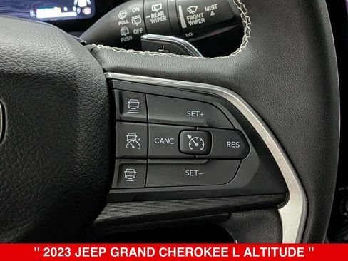 Used 2023 Jeep Grand Cherokee L Laredo AWD/4WD image 18