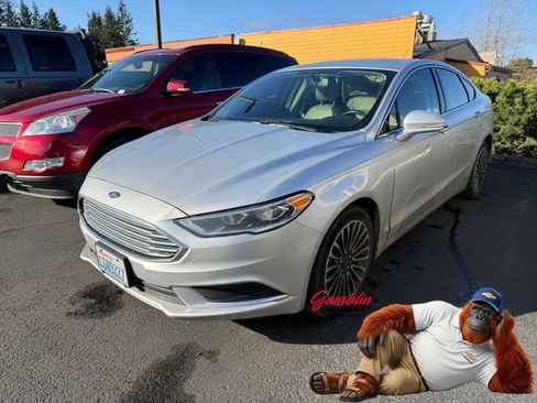 Used 2018 Ford Fusion SE w/ Fusion SE Technology Package image 1