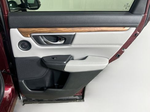 Used 2017 Honda CR-V Touring image 30