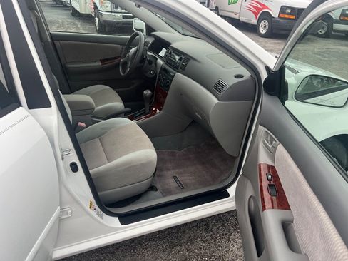 Used 2007 Toyota Corolla LE w/ Audio Value Pkg FWD image 9