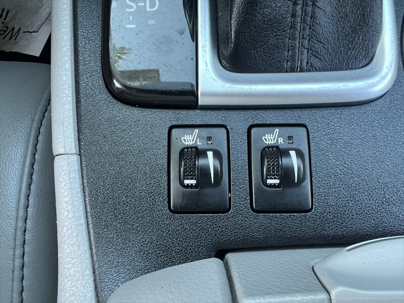 Used 2014 Toyota Highlander XLE FWD image 5