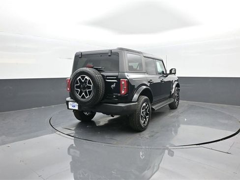 New 2025 Ford Bronco Outer Banks image 7