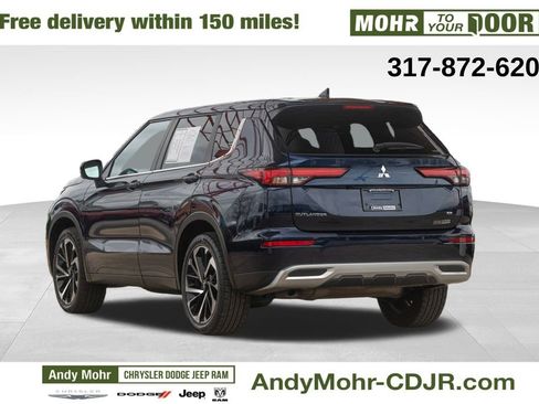 Used 2024 Mitsubishi Outlander SE Black Edition image 5