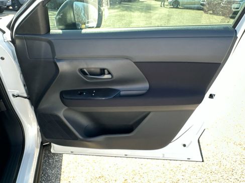 New 2026 Nissan Kicks S image 14