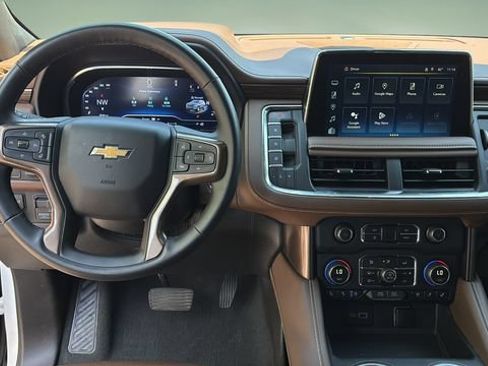 Used 2024 Chevrolet Suburban High Country AWD/4WD image 10