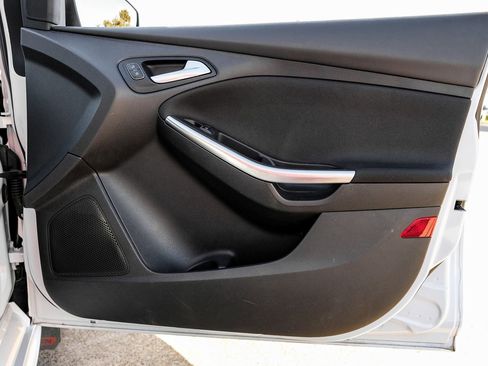 Used 2018 Ford Focus ST image 47