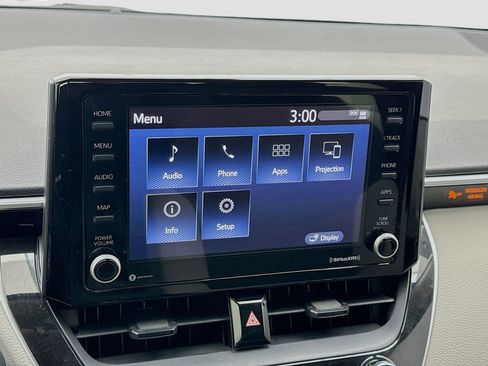 Used 2022 Toyota Corolla LE FWD image 9