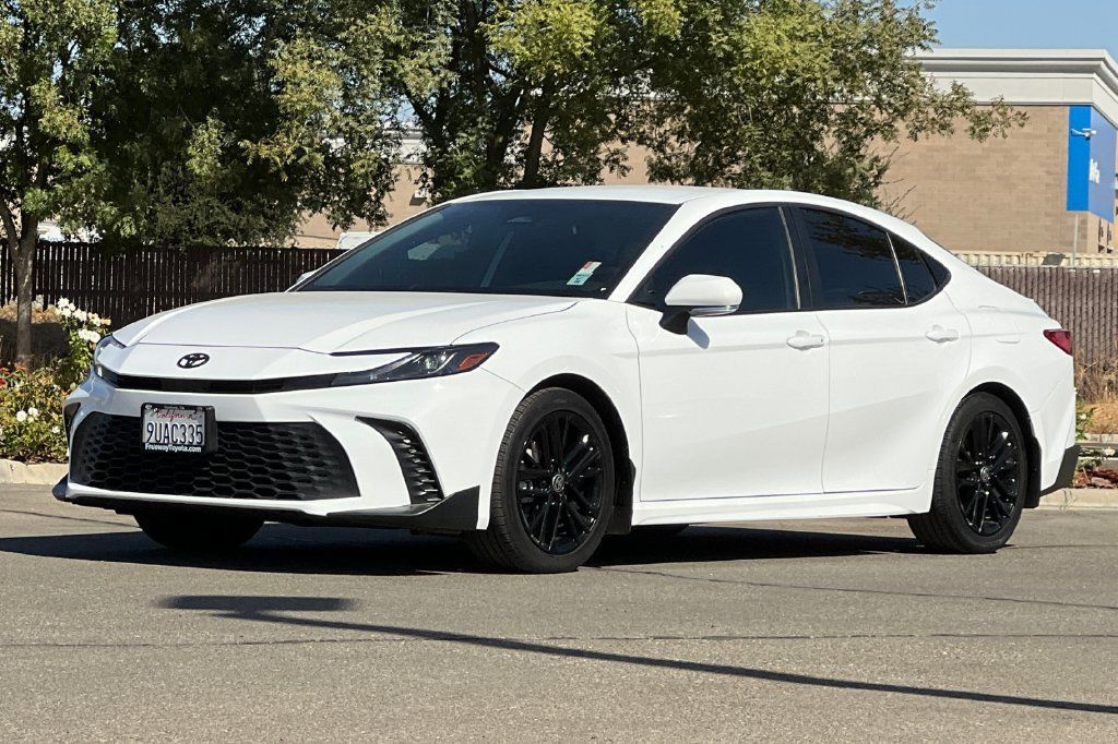 Certified 2025 Toyota Camry SE FWD image 10