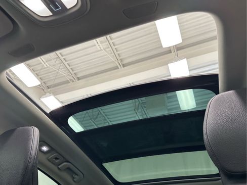 Used 2023 Volvo XC60 B5 Plus image 38