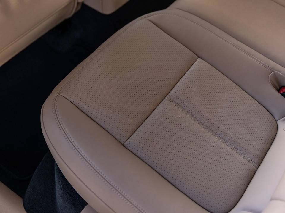 Certified 2026 Porsche Macan AWD/4WD image 27