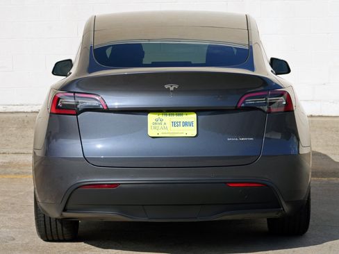 Used 2022 Tesla Model Y Long Range AWD/4WD image 52