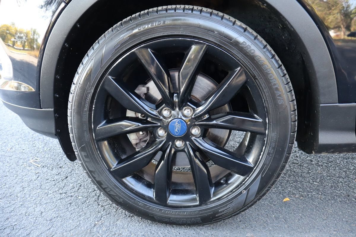 Used 2017 Ford Escape SE w/ Equipment Group 201A AWD/4WD image 41