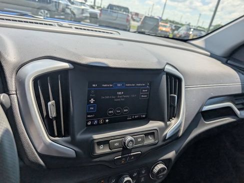 Used 2022 GMC Terrain SLE w/ Driver Convenience Package FWD image 21