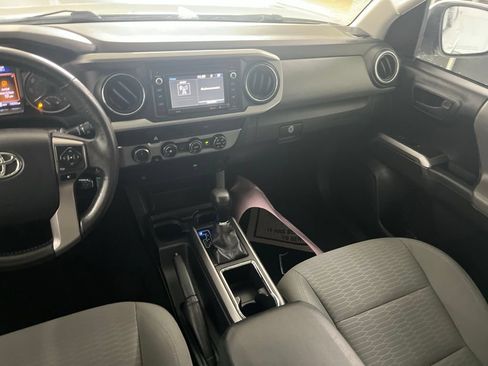 Used 2016 Toyota Tacoma SR5 AWD/4WD image 30