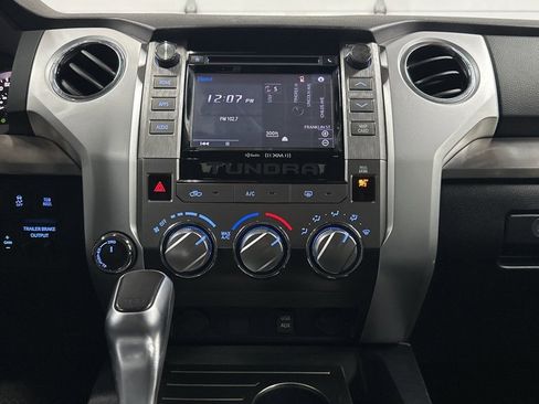 Used 2018 Toyota Tundra SR5 image 24
