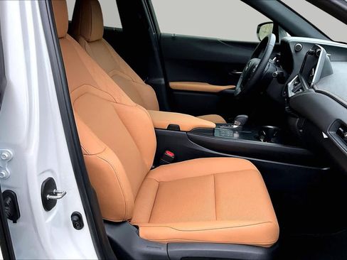 Used 2025 Lexus UX 300h FWD w/ Cold Area Package image 9