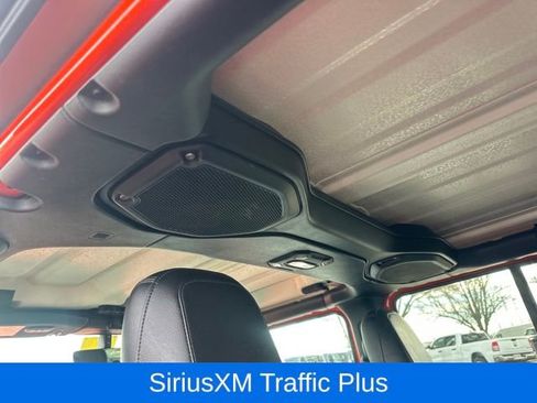 Used 2018 Jeep Wrangler Unlimited Sahara image 18