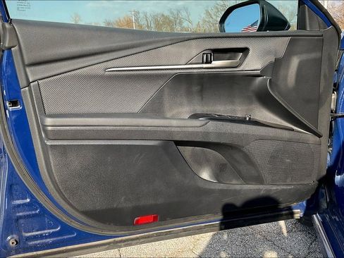 Used 2025 Toyota Camry SE image 18