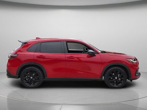 Certified 2024 Honda HR-V Sport image 3