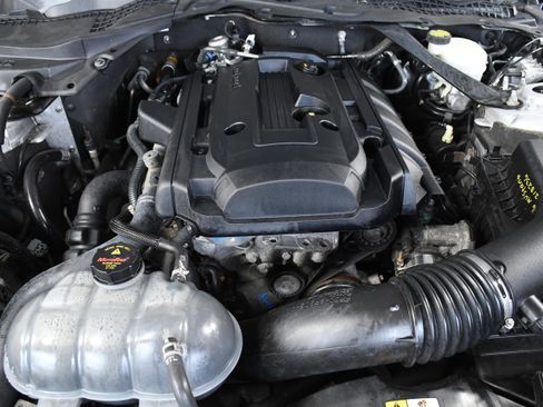 Used 2016 Ford Mustang Premium image 33