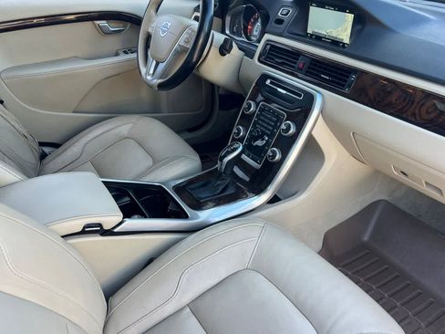 Used 2015 Volvo S80 T5 w/ Convenience Package image 17