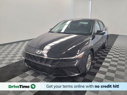 Used 2025 Hyundai Elantra SE