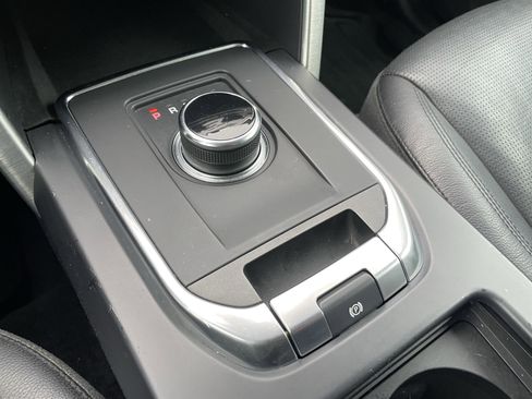 Used 2019 Land Rover Discovery Sport HSE image 20