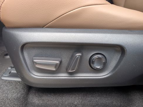 Certified 2026 Toyota 4Runner Limited AWD/4WD image 17