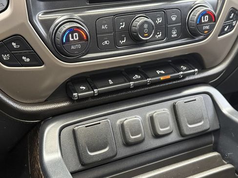 Used 2015 GMC Sierra 2500 Denali w/ Suspension Package, Off-Road AWD/4WD image 20
