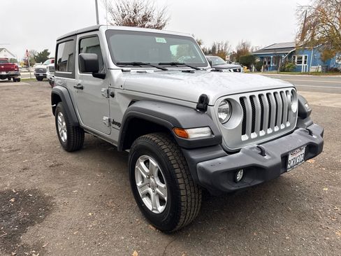 Used 2022 Jeep Wrangler Sport S image 7