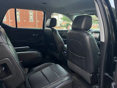 Used 2019 Chevrolet Traverse RS FWD image 15