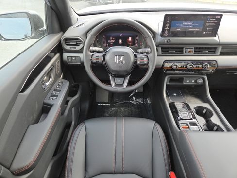 New 2026 Honda Pilot TrailSport image 25