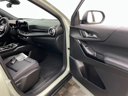 Used 2025 Chevrolet Equinox LT w/ Convenience Package II FWD image 33