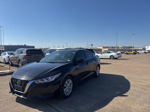 Certified 2023 Nissan Sentra S image 7