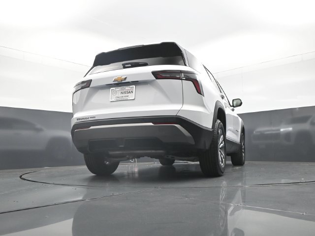 Used 2026 Chevrolet Equinox LT AWD/4WD image 40