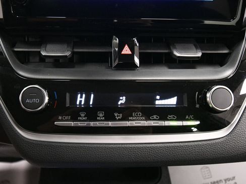 Certified 2025 Toyota Corolla LE image 15